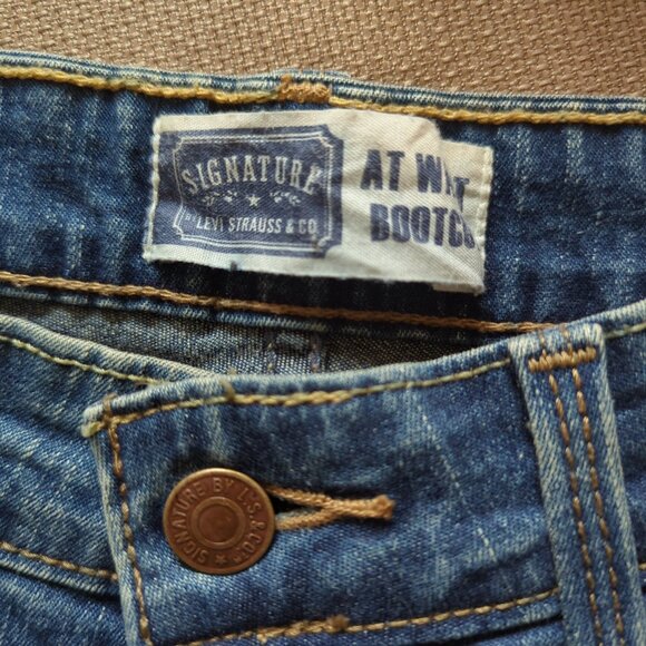 Signature Levi Jeans Women's Size 4/M At Waist Bootcut - Picture 5 of 9